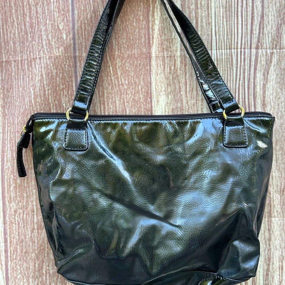 Vintage Marc Fisher y2K faux patent leather black hobo shoulder bag